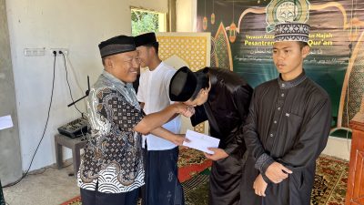 Baznas Kolaka Salurkan Bantuan Pendidikan dan Bantuan BPJS Ketenagakerjaan